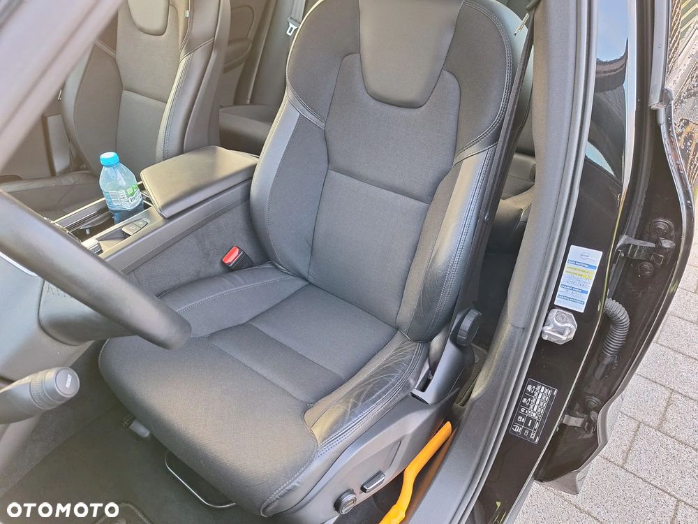 Volvo XC 60 D4 AWD Geartronic Momentum - 12