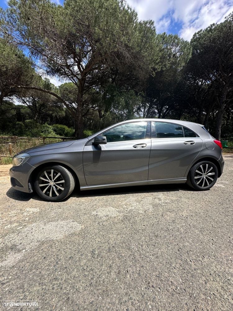 Mercedes-Benz A 180 d AMG Line - 3