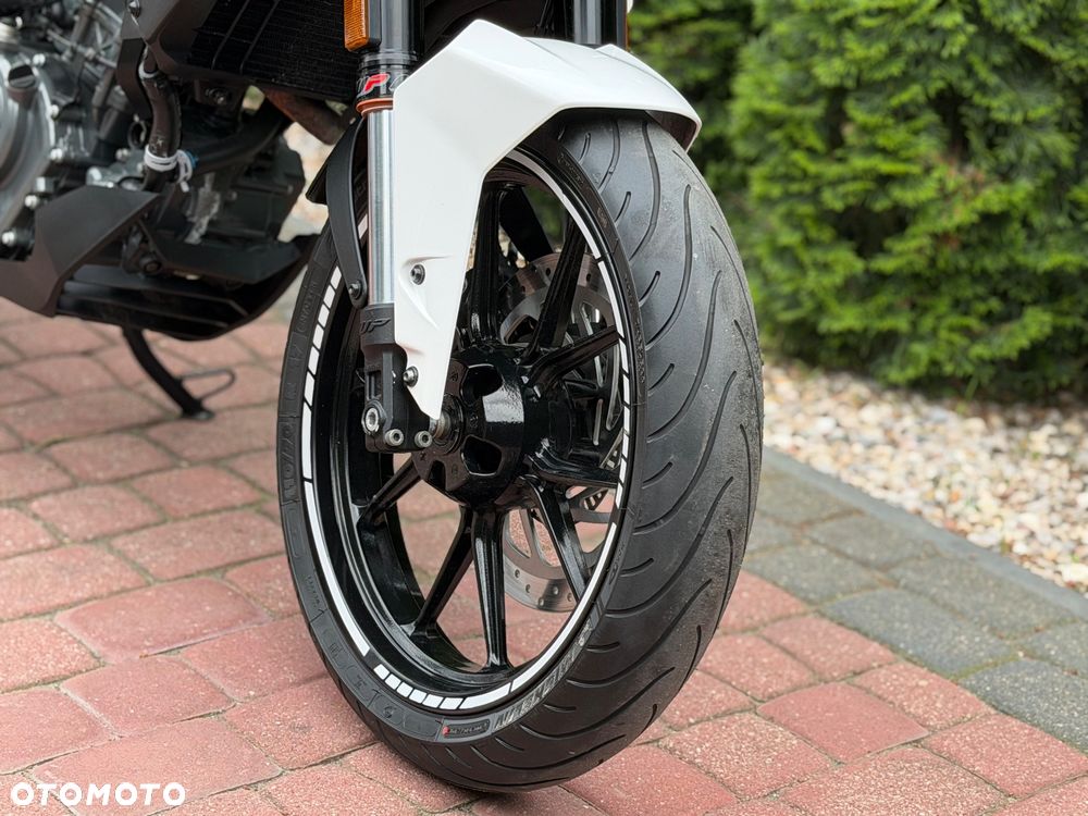 KTM Duke 125 - 22