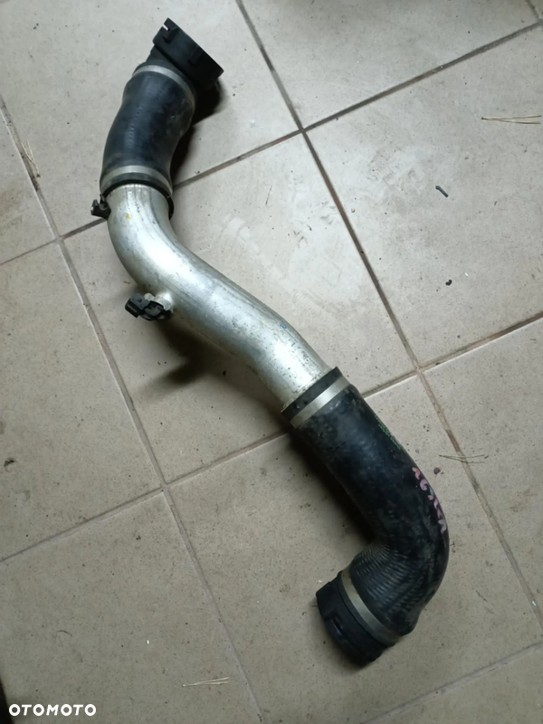 Przewód powietrza rura wąż intercoolera kolektora BMW E60 E61 2.0d 520d m47 163km 7790090
