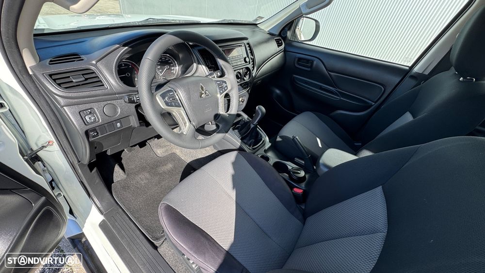 Mitsubishi L-200 Cabine dupla 4X2 - 26