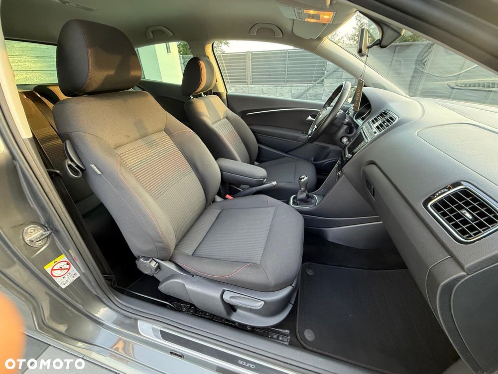 Volkswagen Polo 1.2 TSI (Blue Motion Technology) SOUND - 24