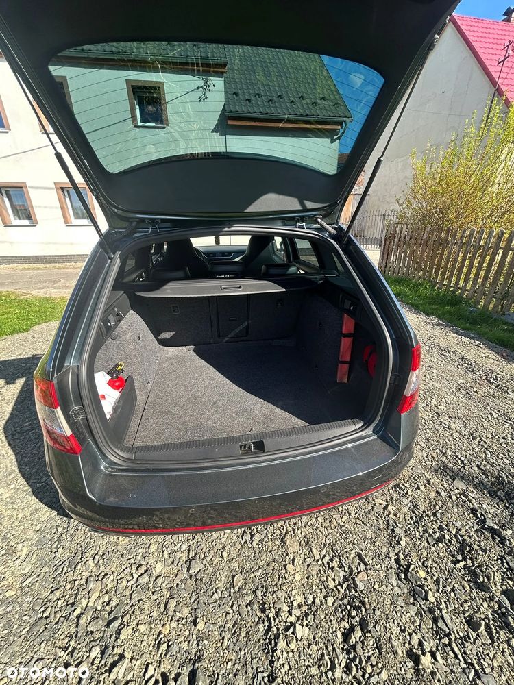 Skoda Octavia 2.0 TDI 4x4 DSG RS - 3