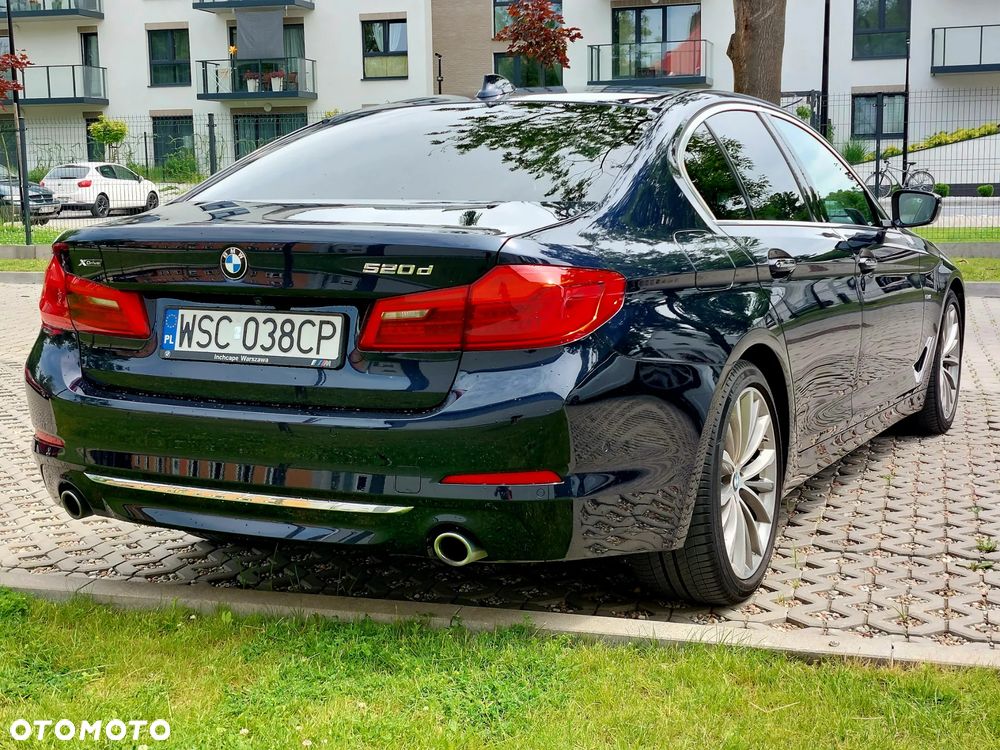 BMW Seria 5 520d xDrive Luxury Line sport - 4