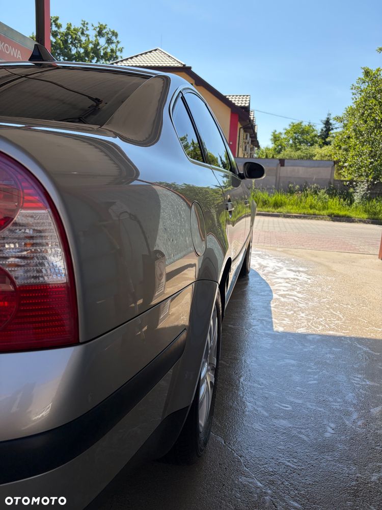Volkswagen Passat 2.0 Comfortline - 5
