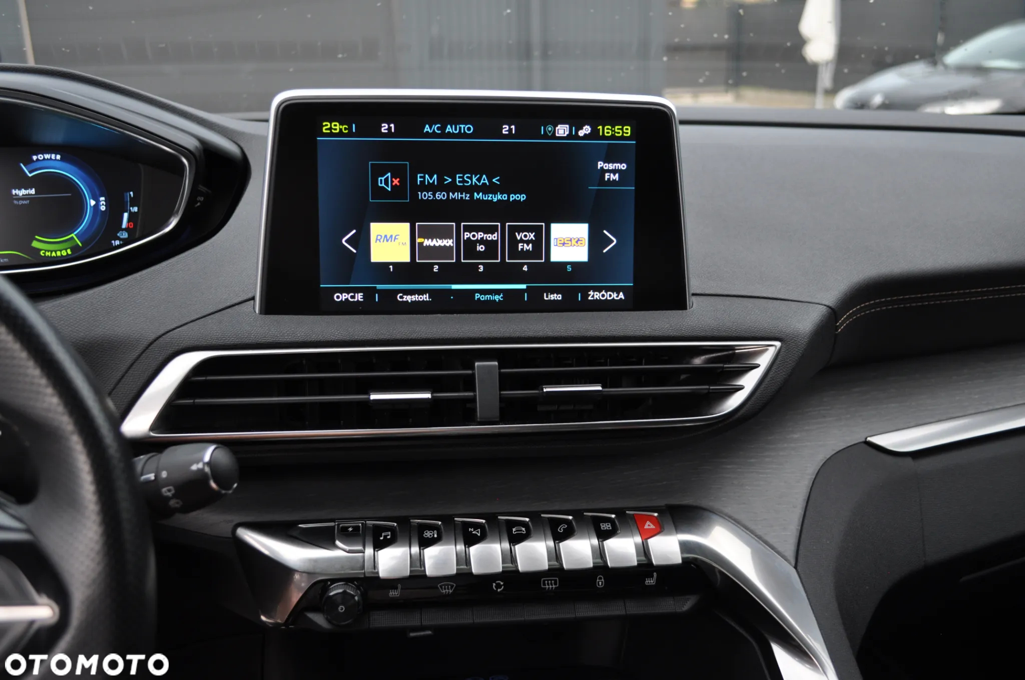 Peugeot 3008 Plug-In Hybrid4 300 e-EAT8 GT - 25