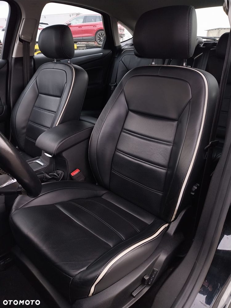 Ford Mondeo 2.0 EcoBoost Titanium X - 13