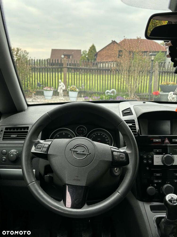 Opel Zafira 1.7 CDTI - 21