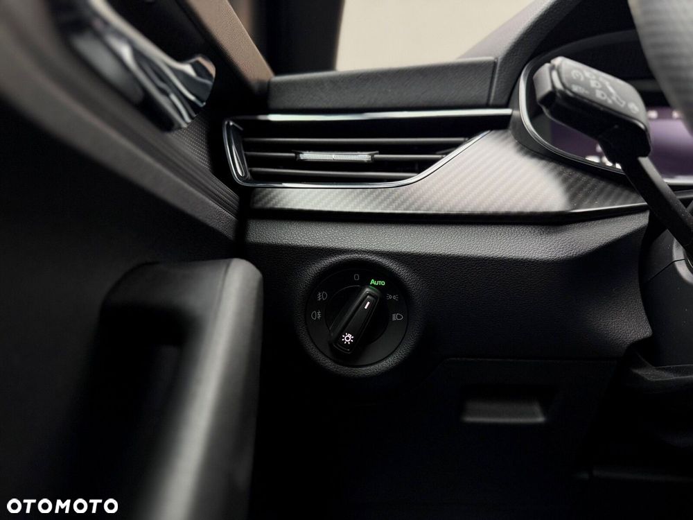 Skoda Kamiq 1.0 TSI Monte Carlo DSG - 25