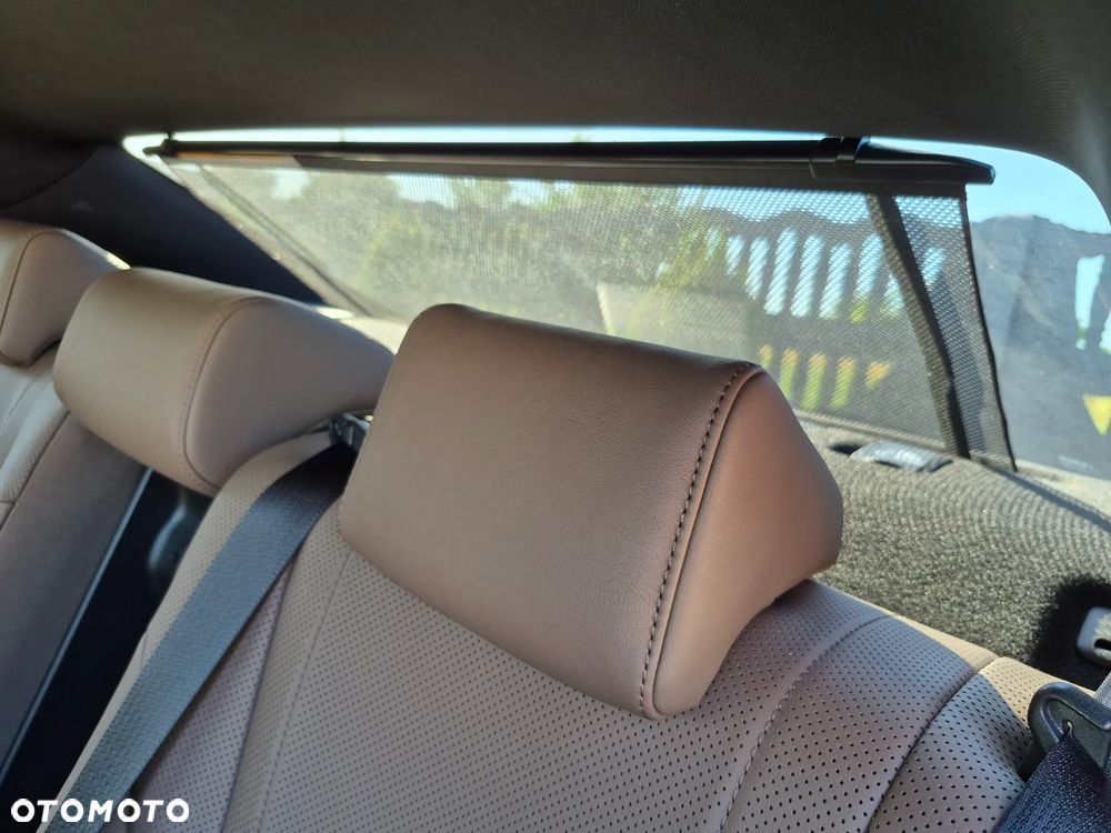 Lexus ES 300h Prestige - 24