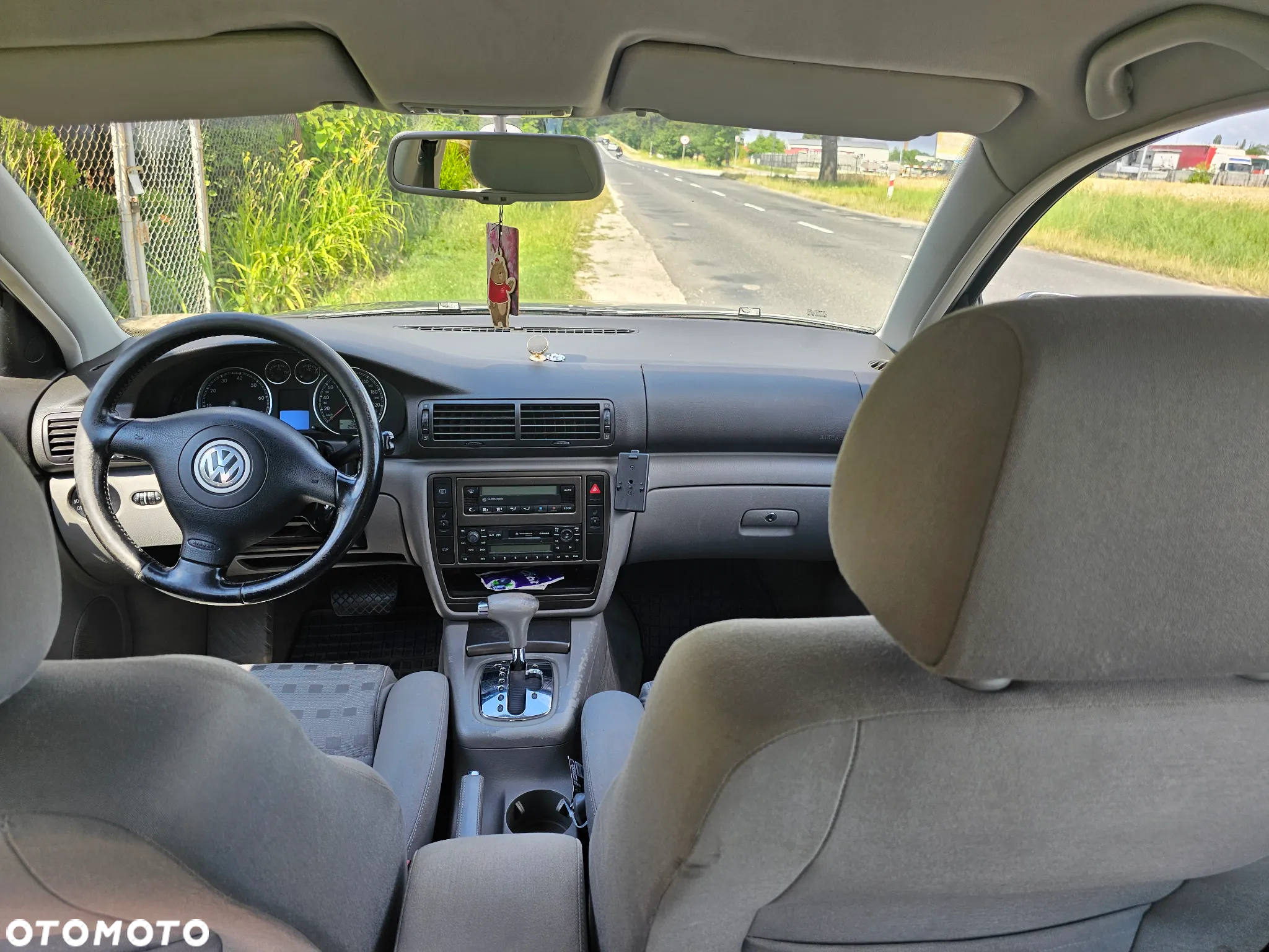 Volkswagen Passat - 10