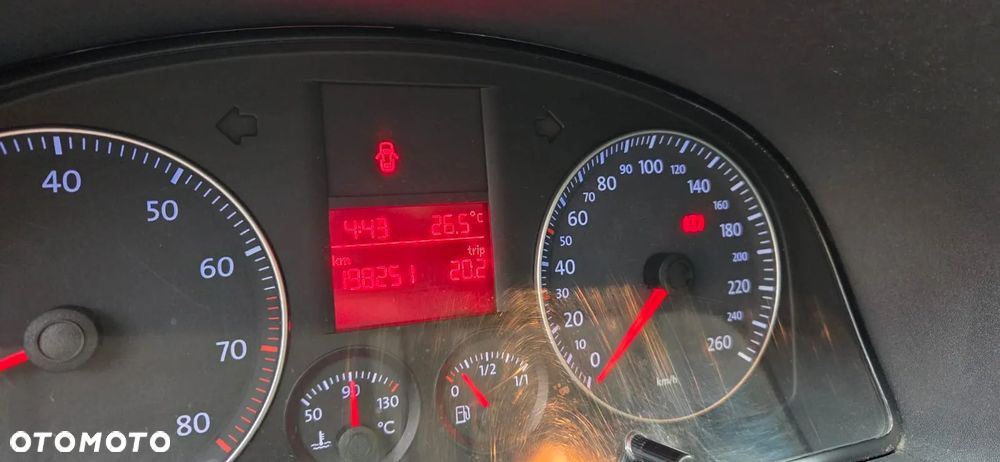 Volkswagen Caddy 1.4 16V Life - 24