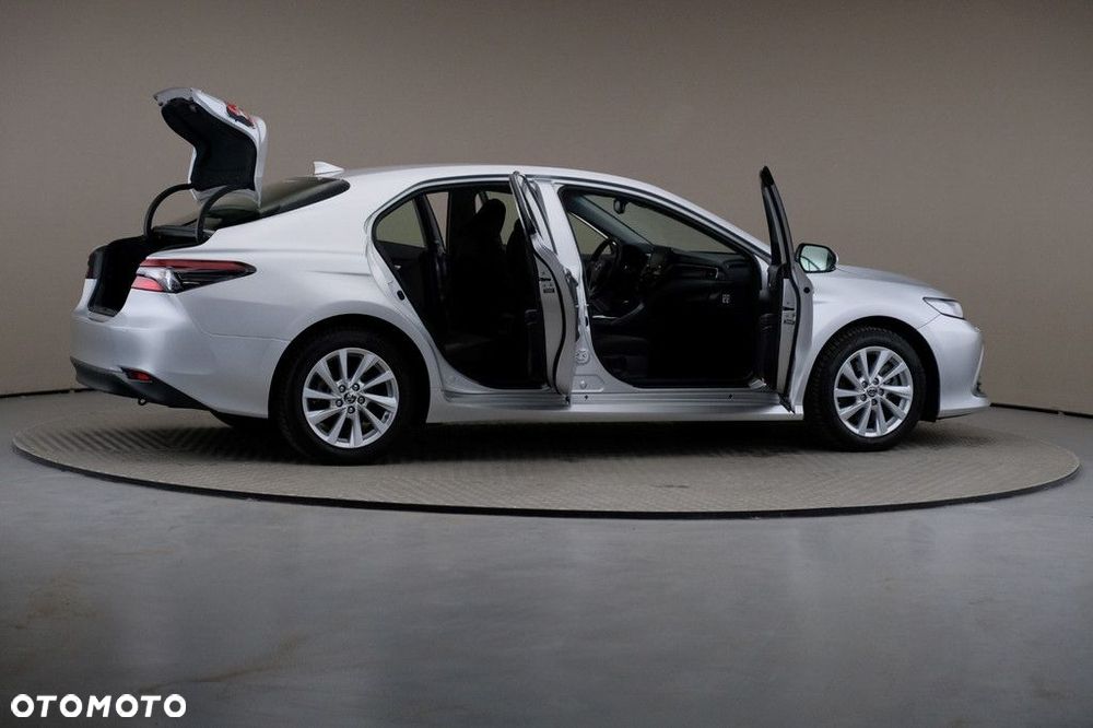 Toyota Camry 2.5 Hybrid Comfort CVT - 6