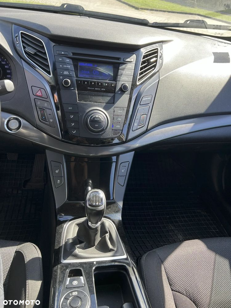 Hyundai i40 i40cw 1.7 CRDi Fifa World Cup Edition - 16