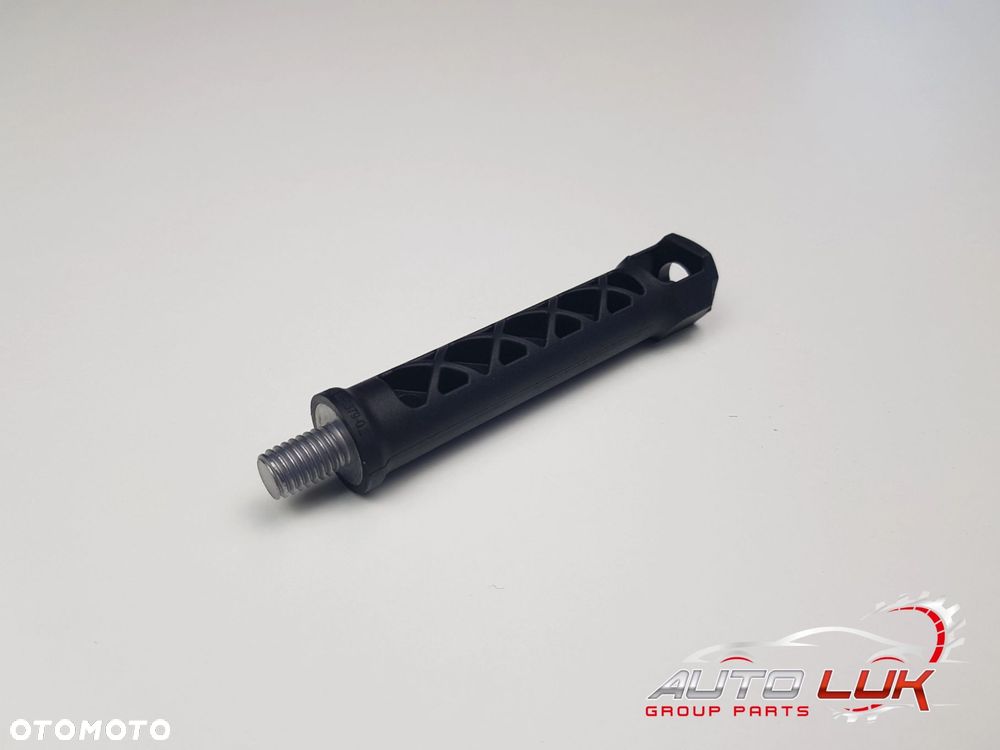 Śruba Dystans osłony akustycznej BMW G20 G30 B47 2.0d 8580379 - 1