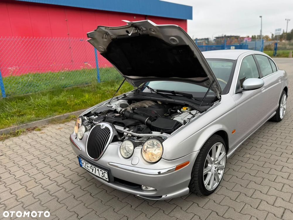 Jaguar S-Type - 8