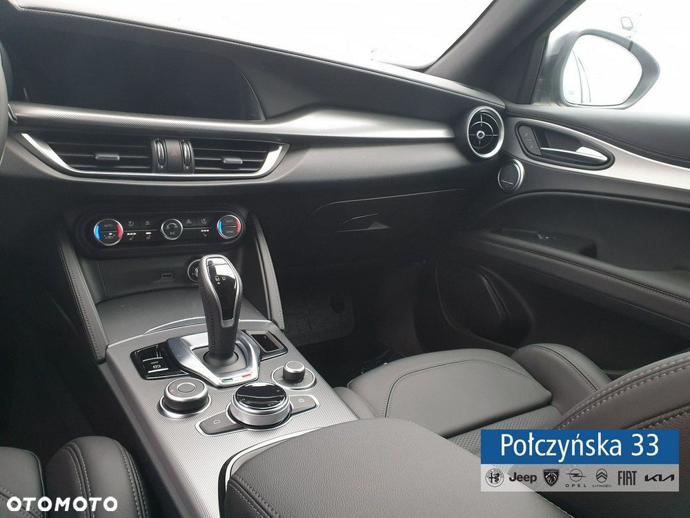 Alfa Romeo Stelvio - 28