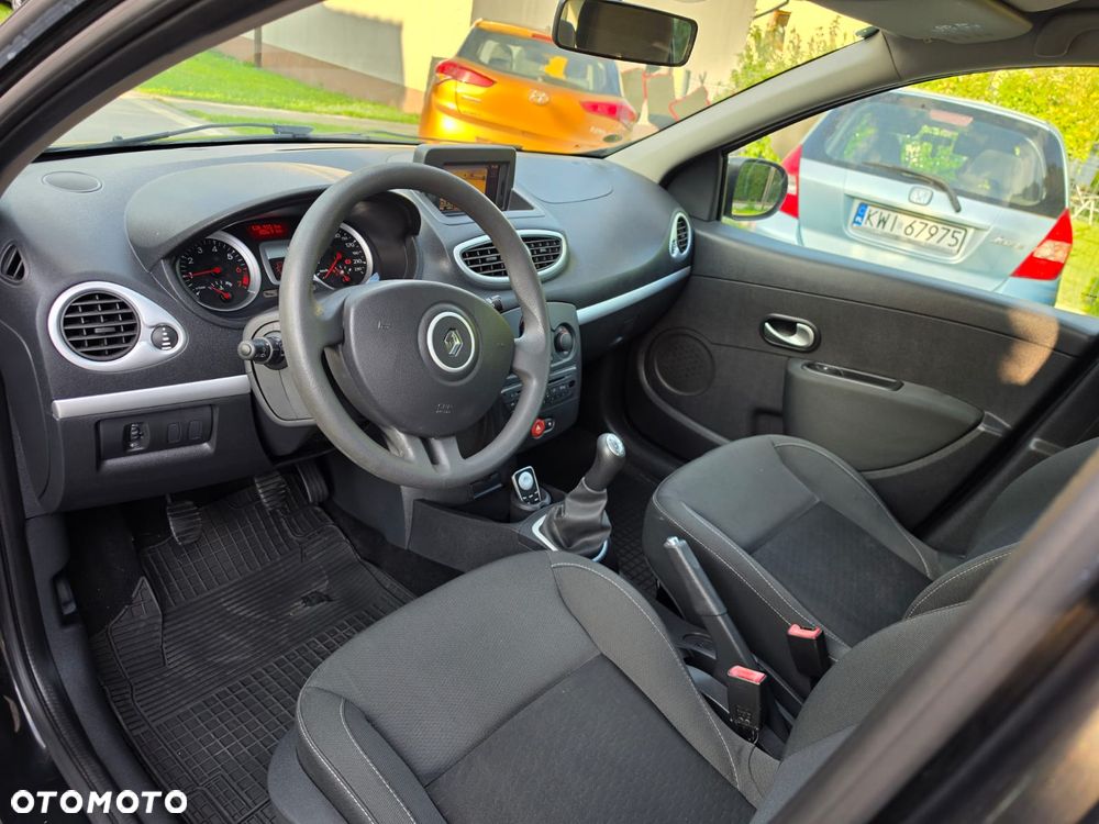 Renault Clio - 14