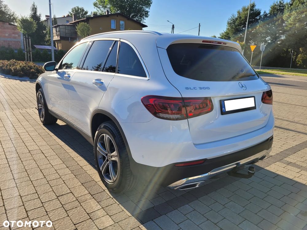 Mercedes-Benz GLC 300 4Matic 9G-TRONIC - 9