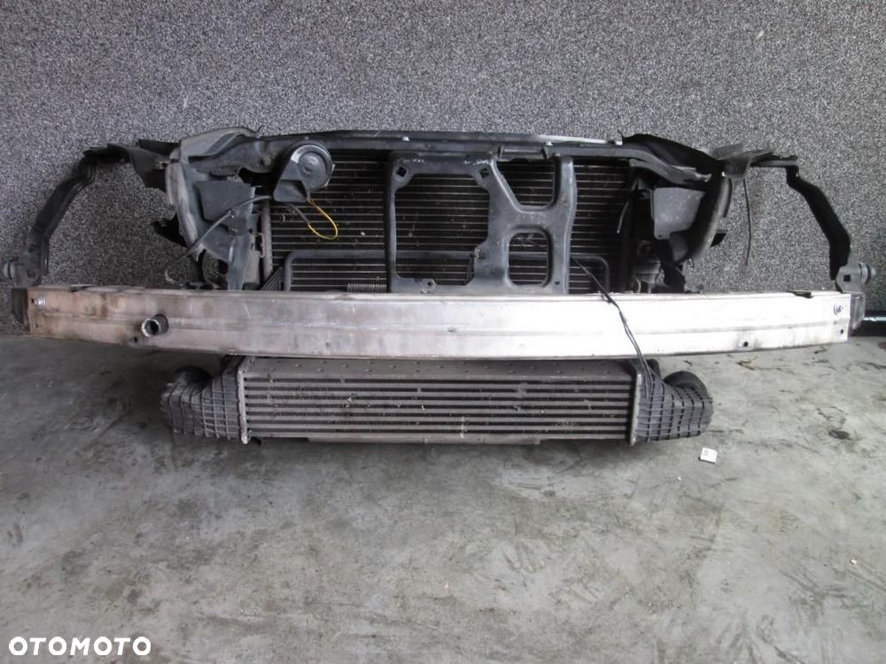Pas przedni chłodnice Mercedes CLS 219 3,2CDI aut - 1
