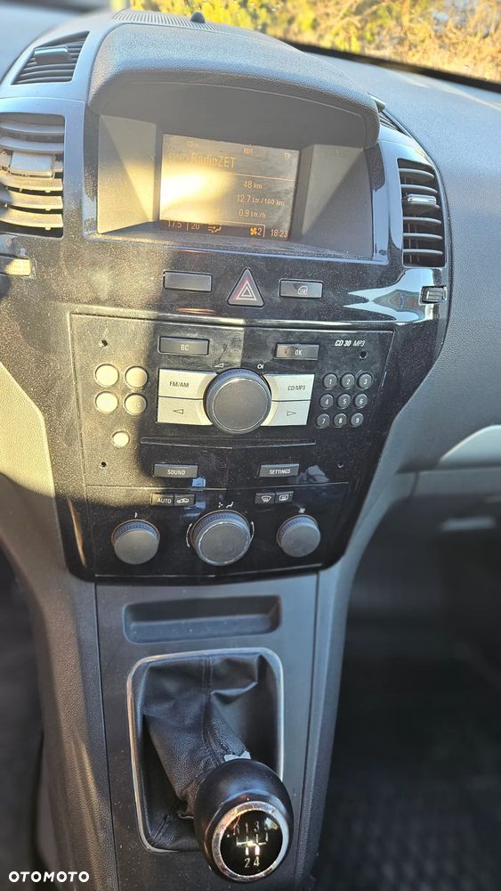 Opel Zafira 1.6 Cosmo - 4