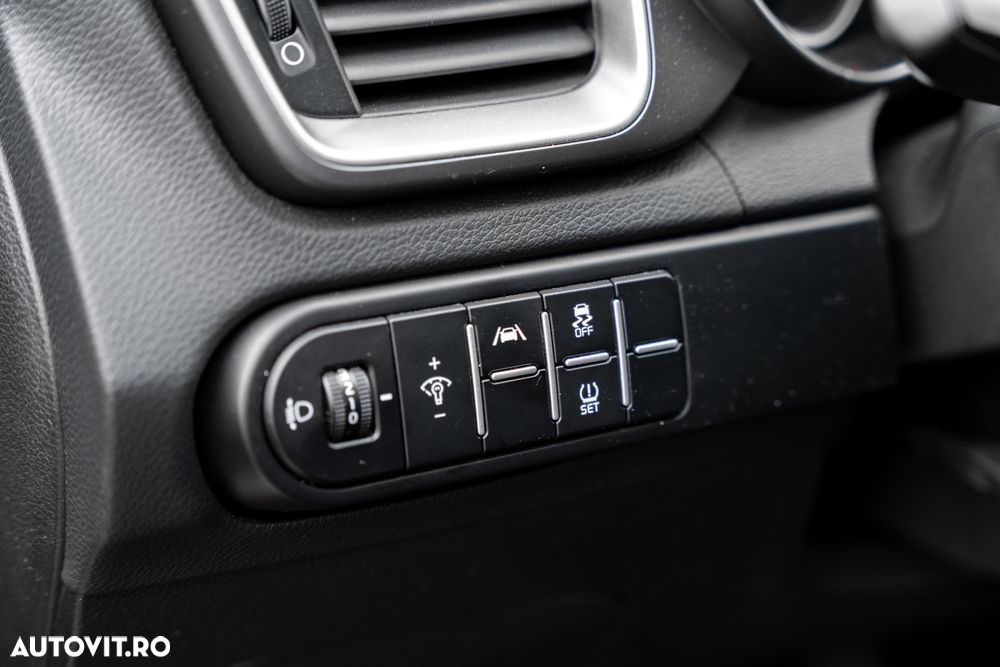 Kia XCeed 1.5 T-GDI 6MT City - 10