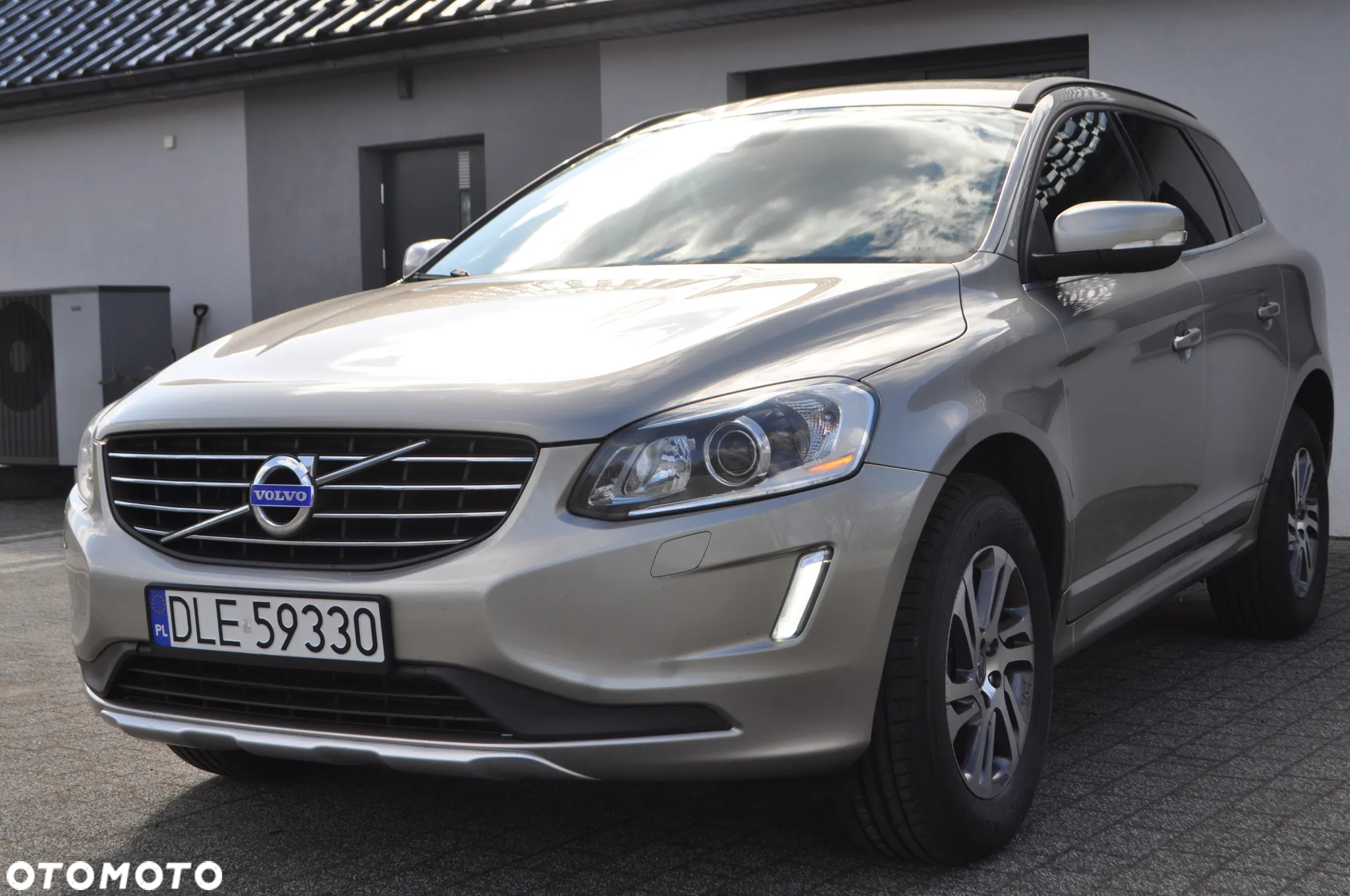 Volvo XC 60 D4 Drive-E Momentum - 25