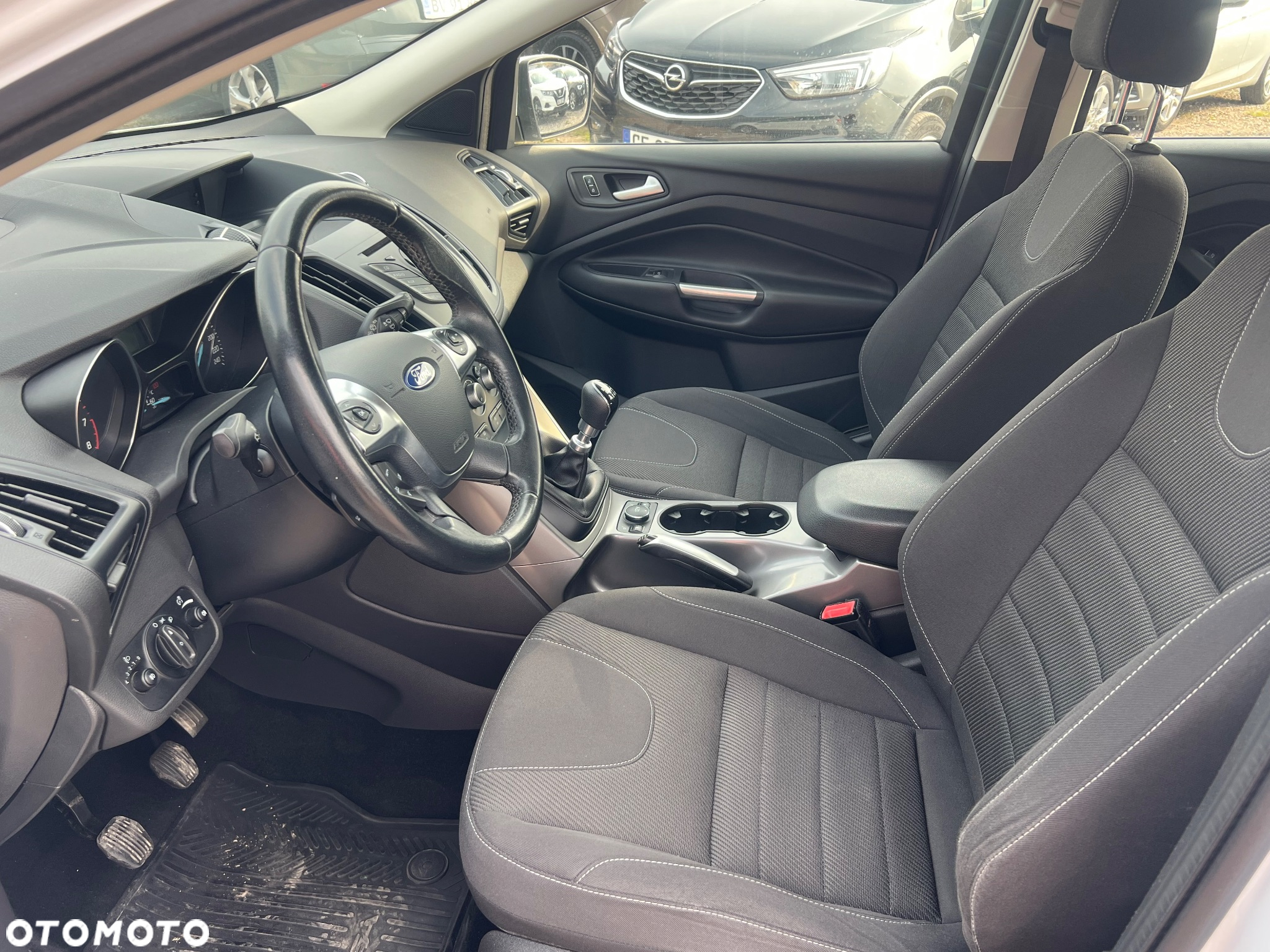Ford Kuga - 5