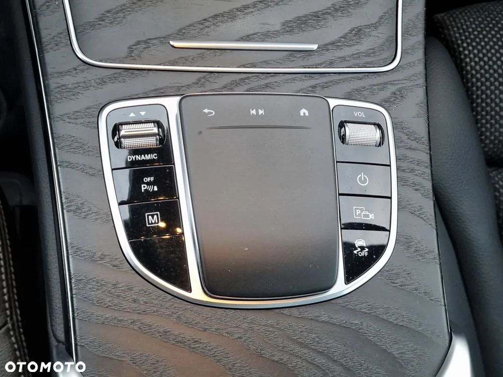 Mercedes-Benz GLC - 18