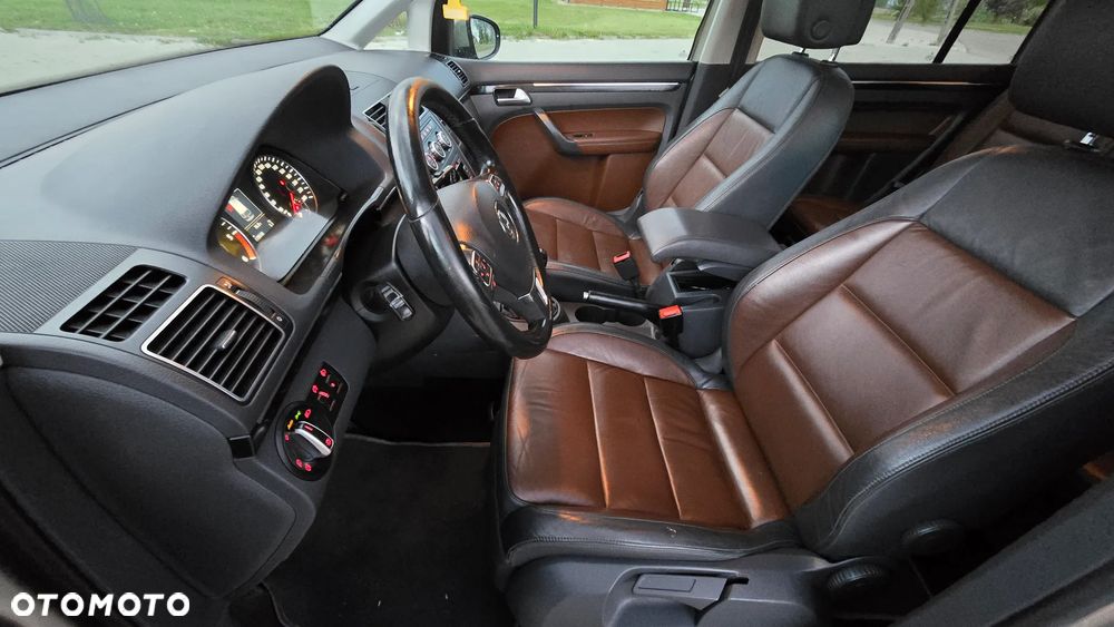 Volkswagen Touran 1.6 TDI DPF Highline - 6