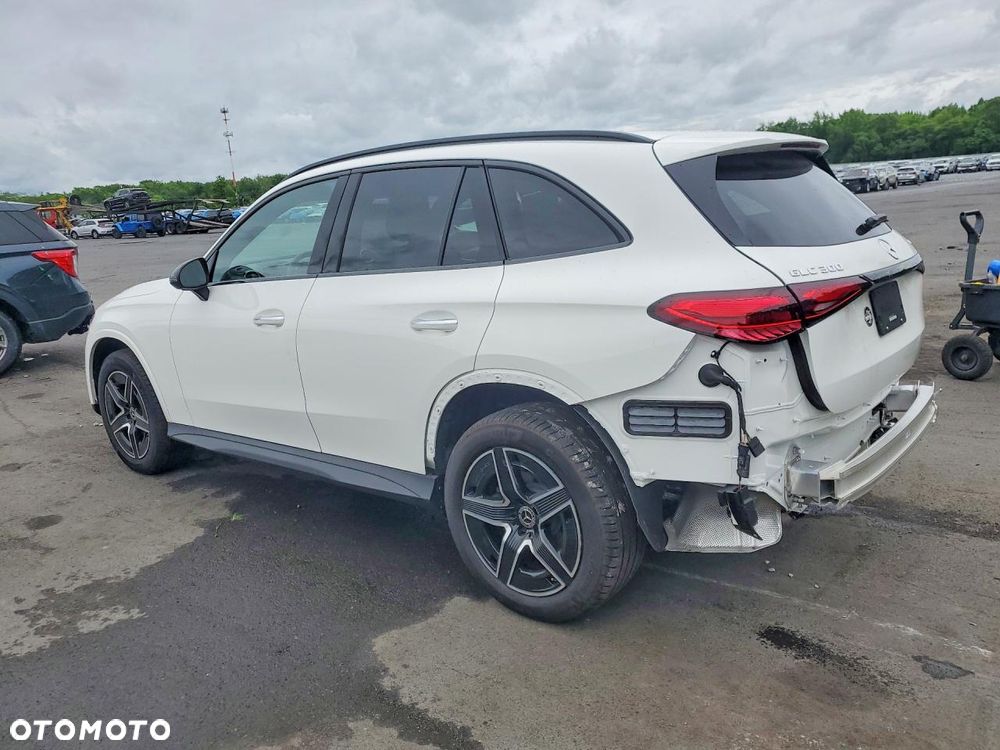 Mercedes-Benz GLC 300 4Matic 9G-TRONIC Edition Avantgarde - 3