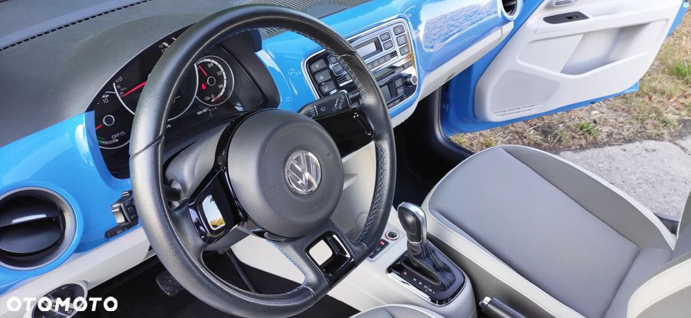 Volkswagen up! e-up - 12