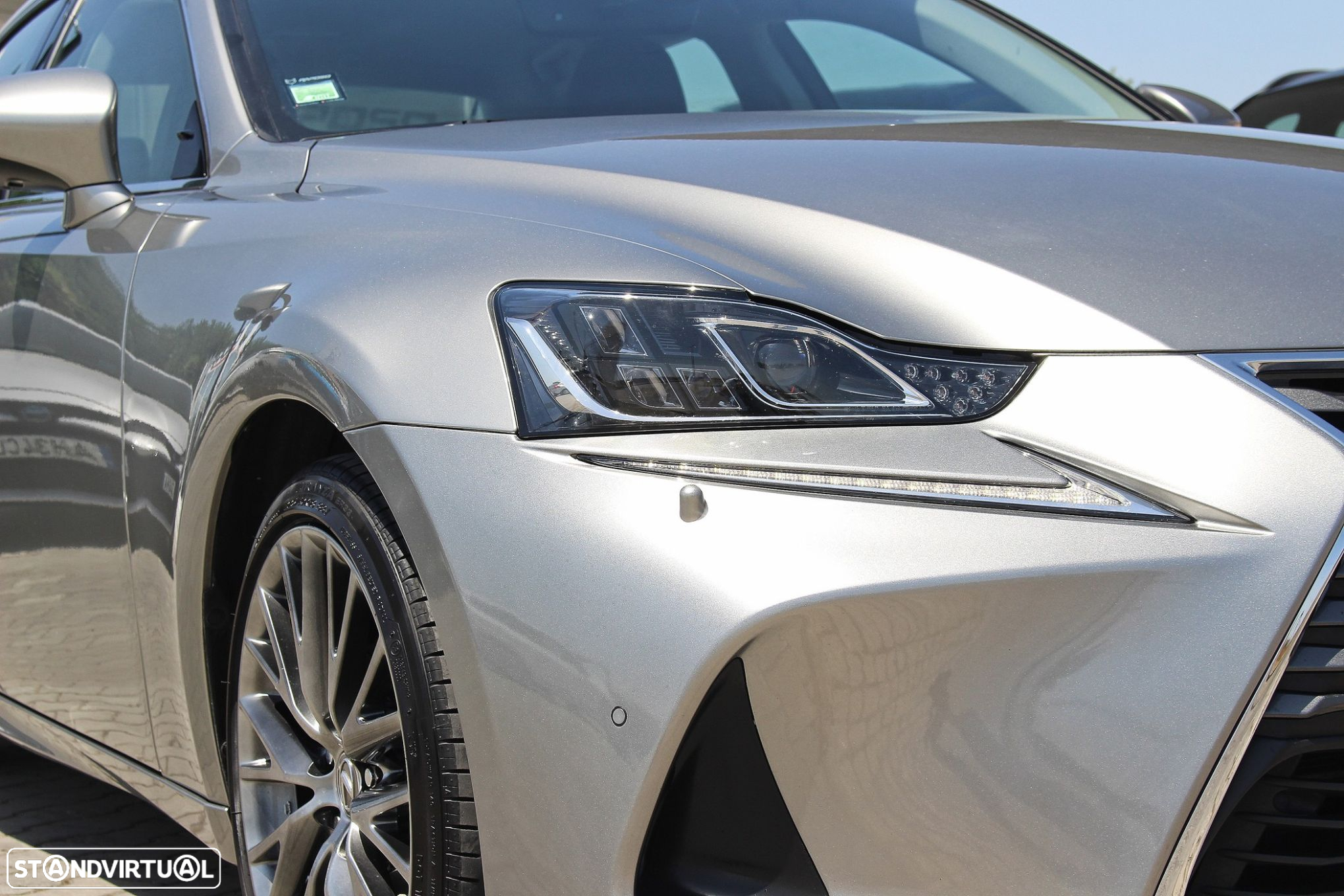 Lexus IS 300H Luxury - 7