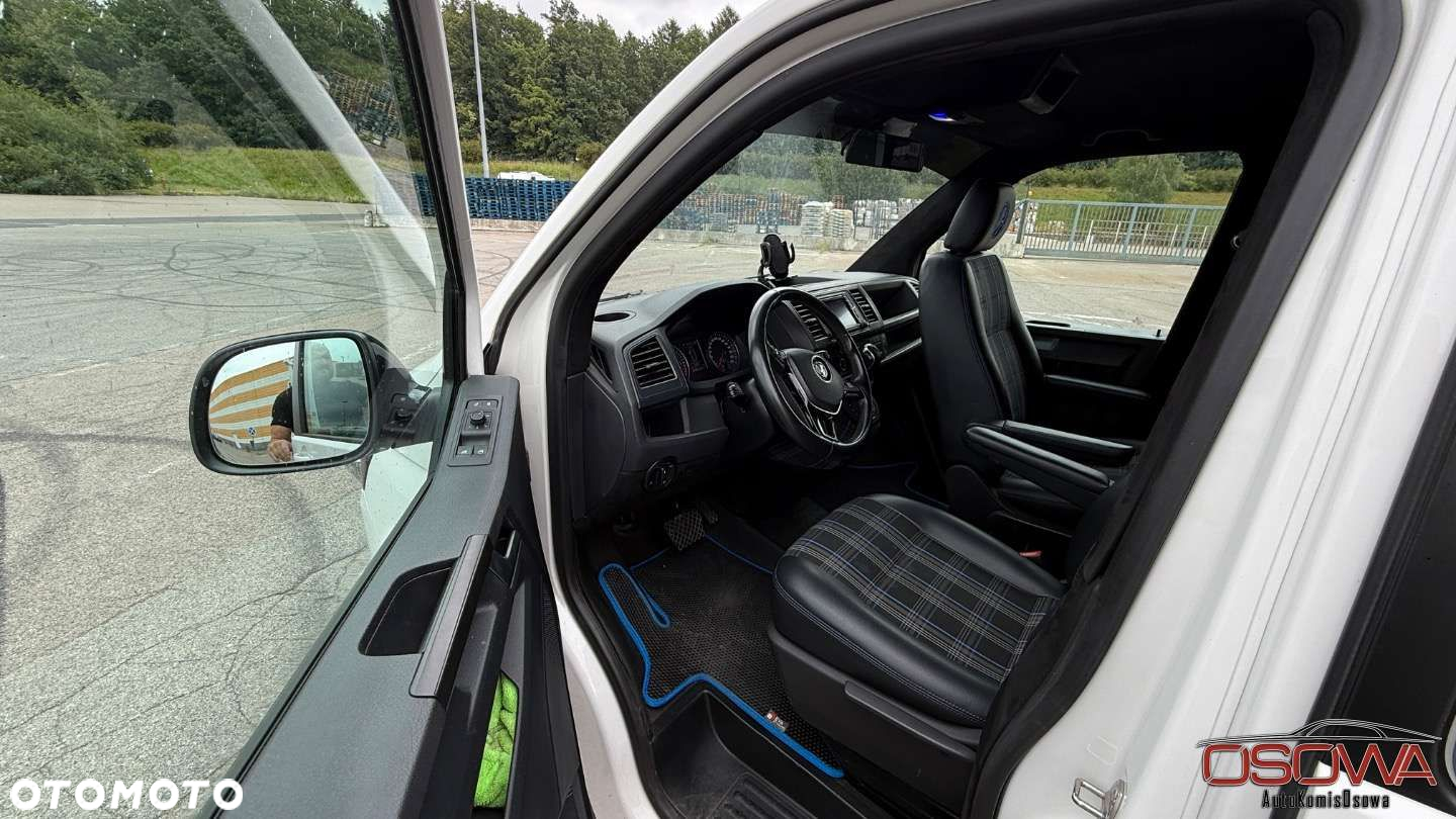 Volkswagen Multivan - 41