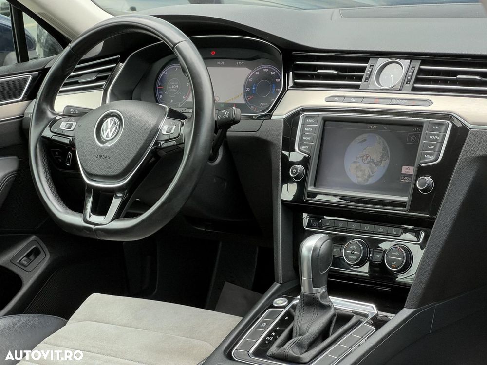 Volkswagen Passat - 9
