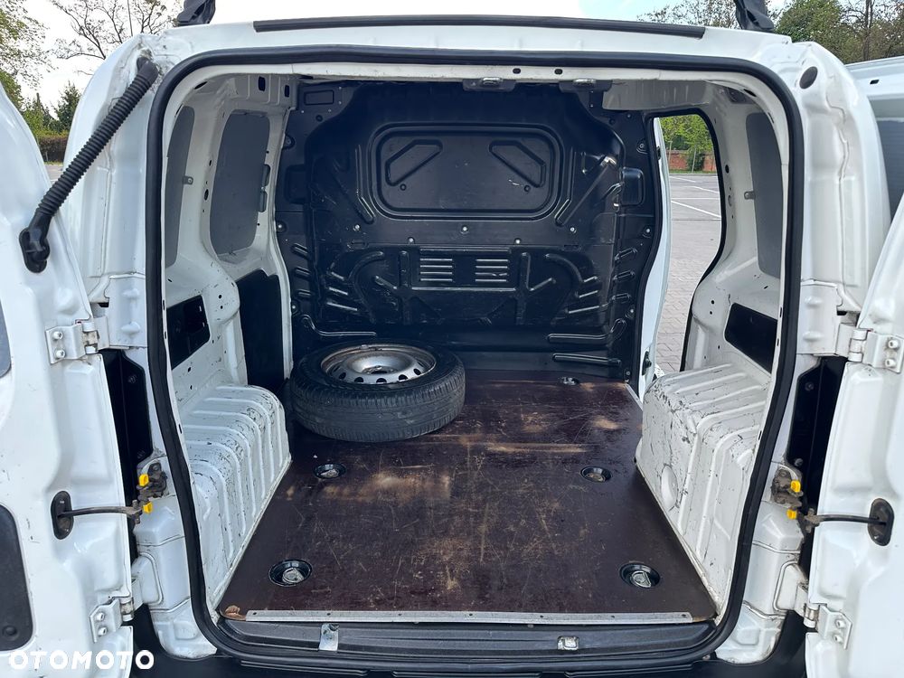 Fiat Fiorino Kombi 8V SX - 16