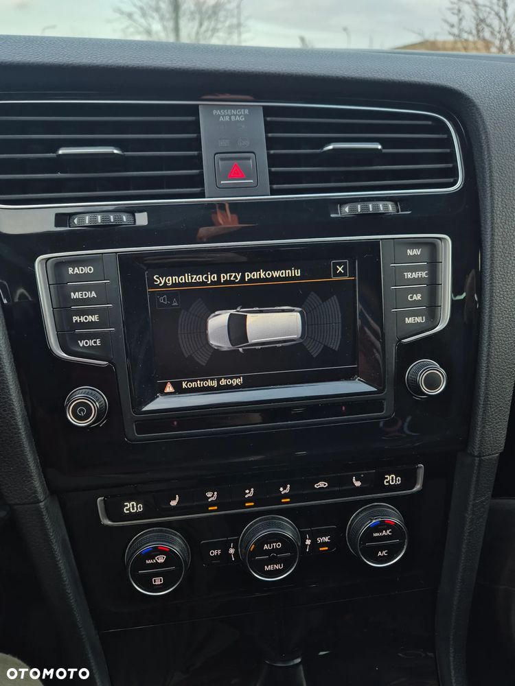 Volkswagen Golf 1.6 TDI BlueMotion Technology Cup - 28