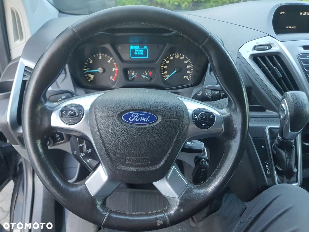 Ford TRANSIT CUSTOM - 11