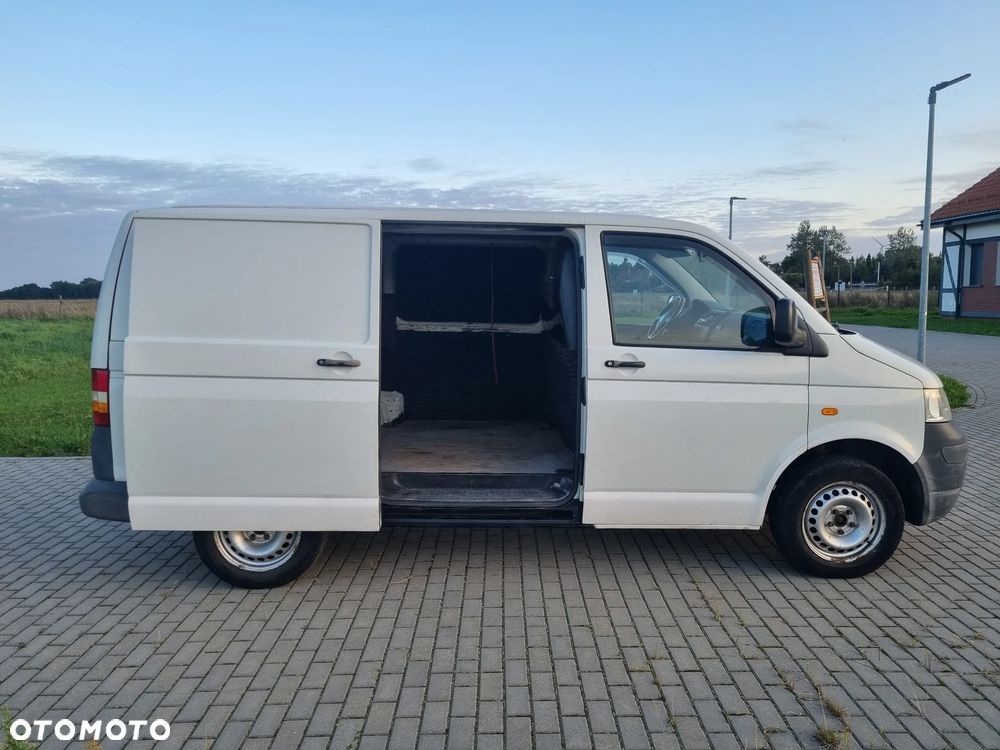 Volkswagen Transporter - 9