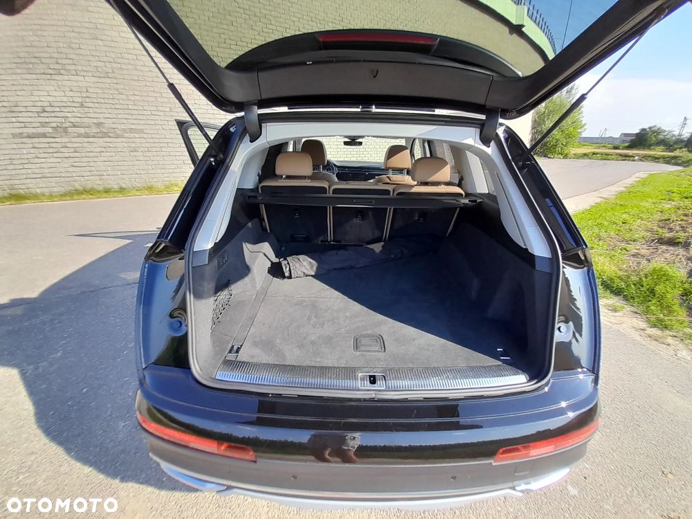 Audi Q7 55 TFSI mHEV Quattro Tiptr - 24