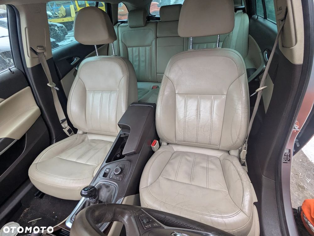 Opel Insignia 2010 2.0  na części - 8