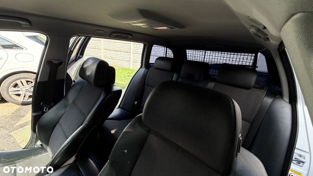 BMW Seria 5 520i - 39