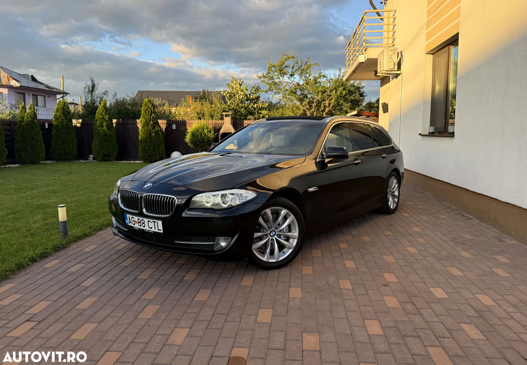 BMW Seria 5 525d Touring Aut. Luxury Line - 1