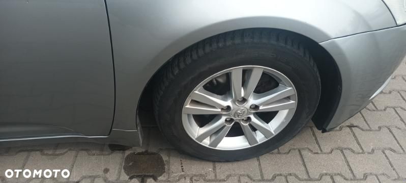 Toyota Avensis 2.0 D-4D - 7