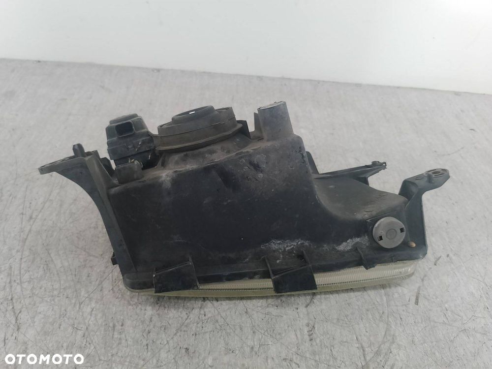 LAMPA PRZÓD LEWA PEUGEOT PARTNER I - 2