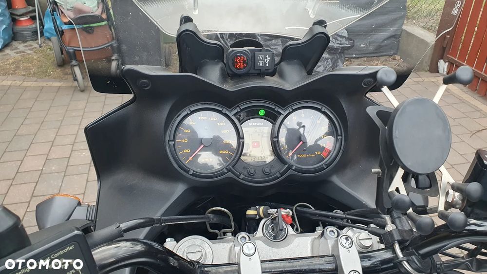Suzuki V-STROM - 13
