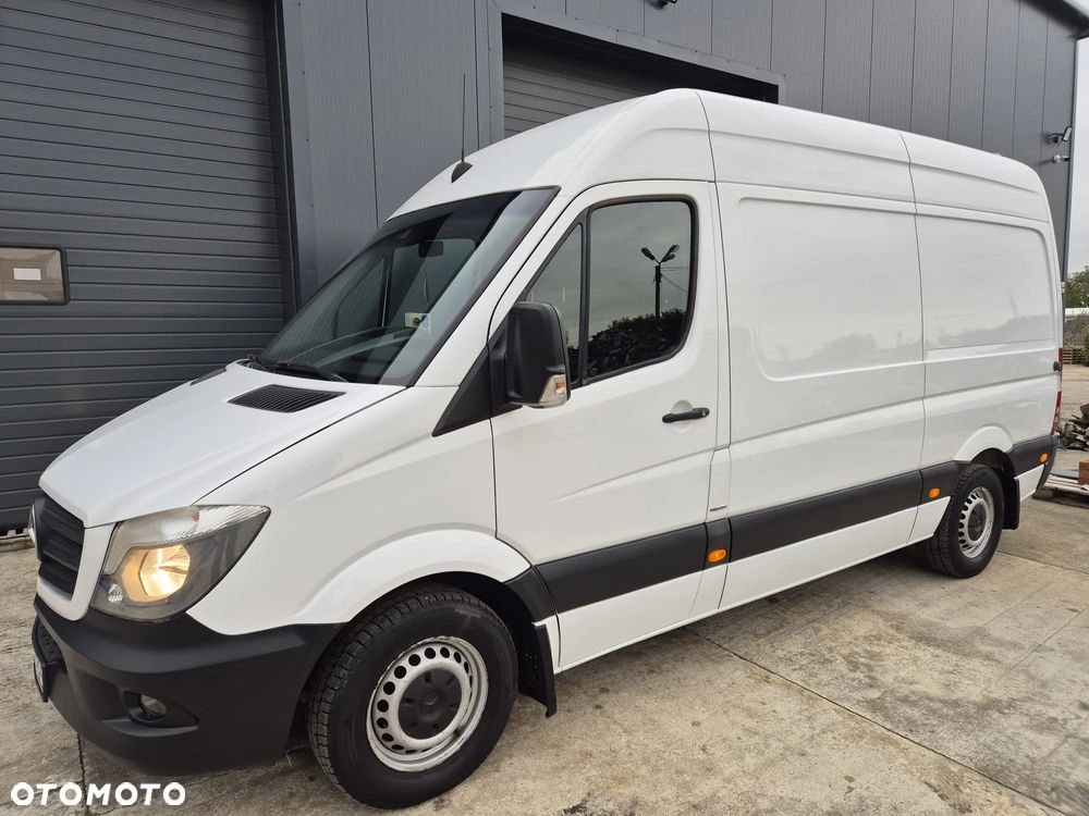 Mercedes-Benz Sprinter - 1