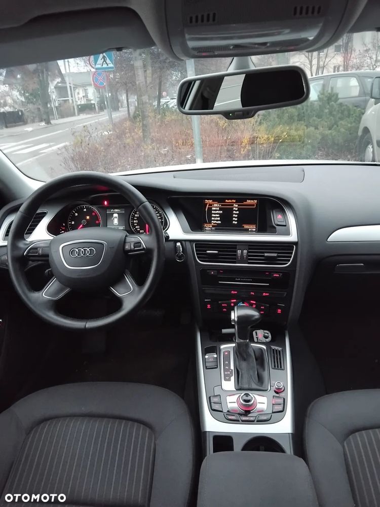 Audi A4 Avant 2.0 TDI DPF clean diesel multitronic S line Sportpaket - 8