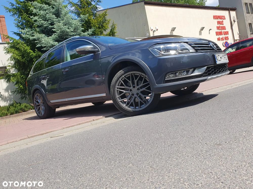 Volkswagen Passat Alltrack 2.0 TDI 4Motion DSG BlueMotion Tec - 34