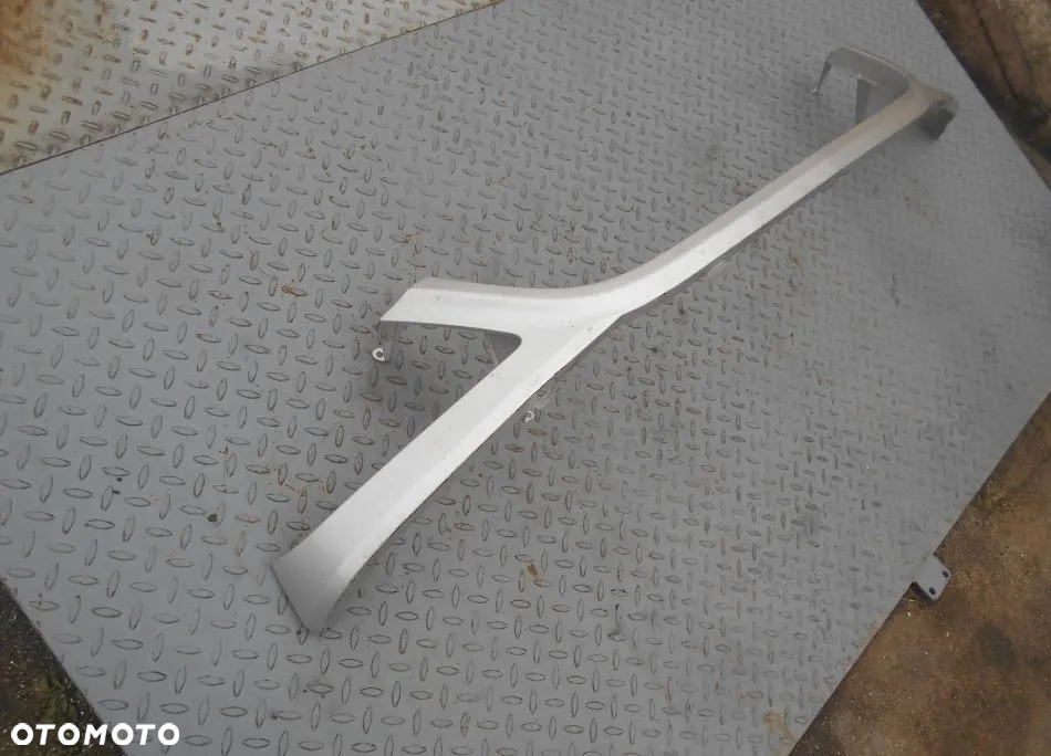 Listwa zderzaka przód przedniego Mercedes Sprinter W906 2,2 CDI srebrna biała - 3